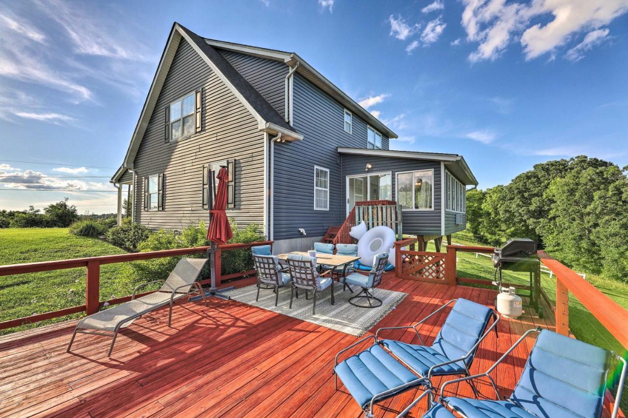 Williamstown Gem With Private Pool And Hot Tub!ヴィラ エクステリア 写真