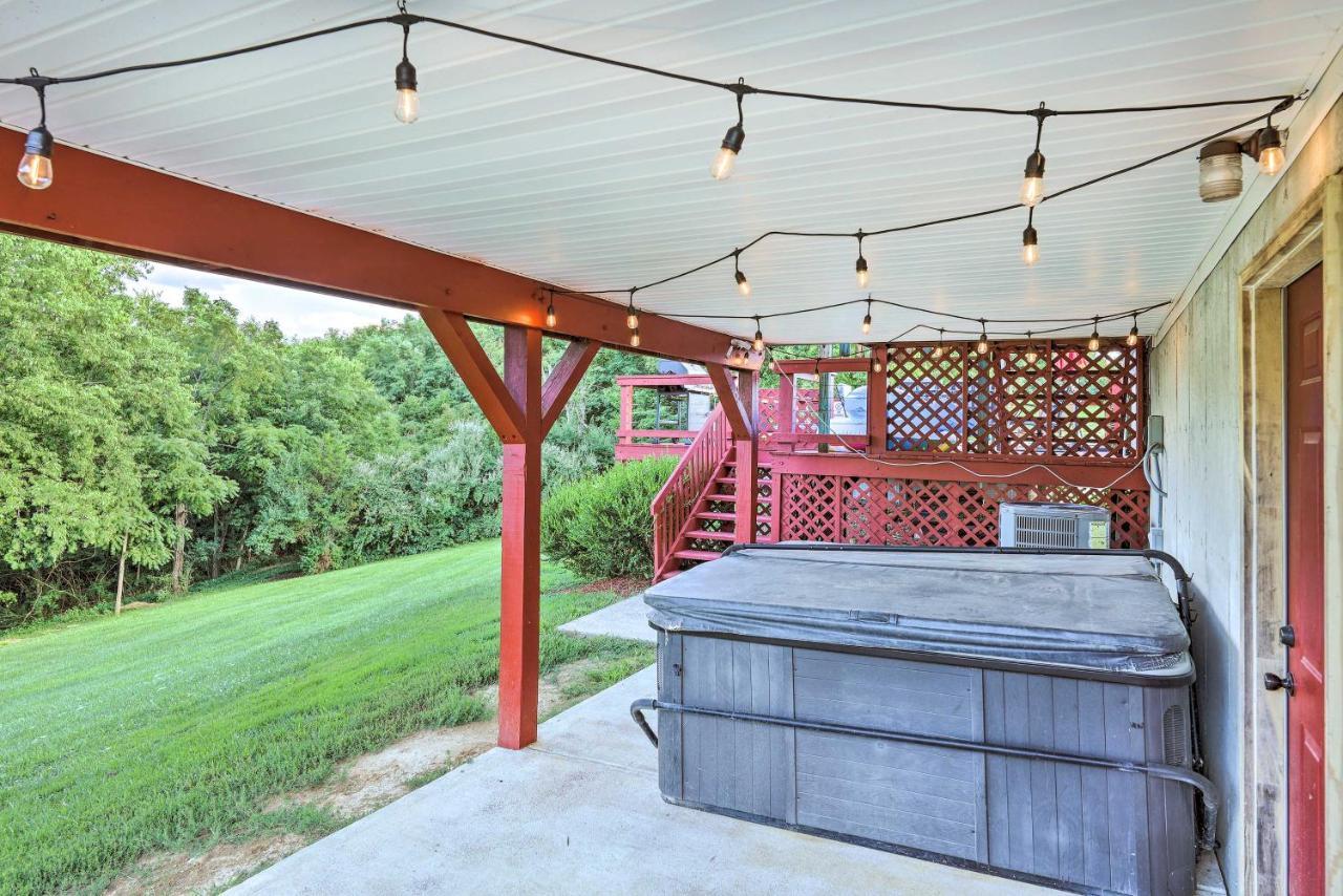 Williamstown Gem With Private Pool And Hot Tub!ヴィラ エクステリア 写真